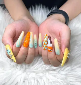 ネイル Lee Nailsのネイルデザイン