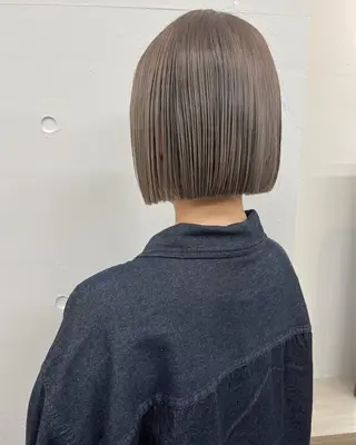 ショート カラー ヘアアレンジ ボブ/縮毛矯正/美髪 似合わせ/透明感カラのヘアスタイル
