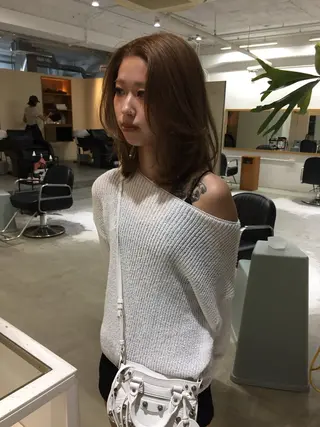 ミディアム 松林 芽依のヘアスタイル
