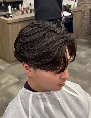パーマ メンズ センターパート/フェ ザー🔥SHUYAのヘアスタイル