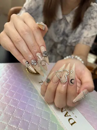 ネイル HANA 川越東口ネイルサロンのネイルデザイン