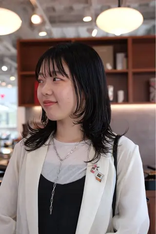 ミディアム アライ ナタカのヘアスタイル