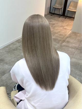セミロング カラー 廣庭 勇人のヘアスタイル