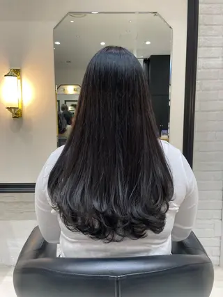 ロング グラングリーン大阪 savoirサキモトのヘアスタイル