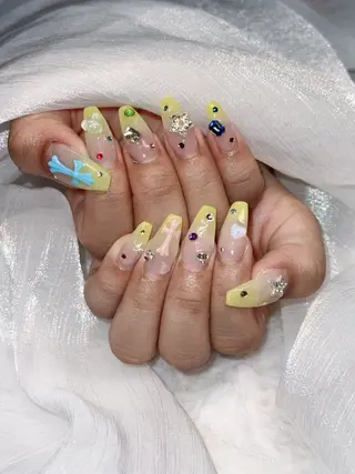 ネイル 濱田 杏奈のネイルデザイン
