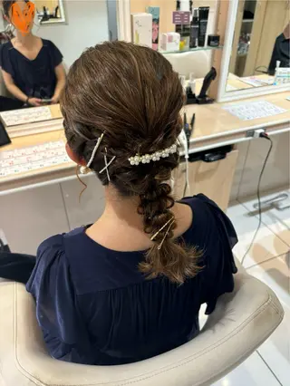 セミロング ヘアアレンジ 宮永 璃沙のヘアスタイル