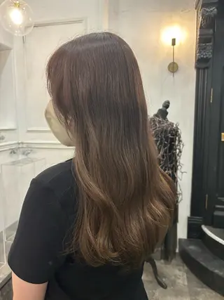 ロング ボブ・カラー 琴音のヘアスタイル