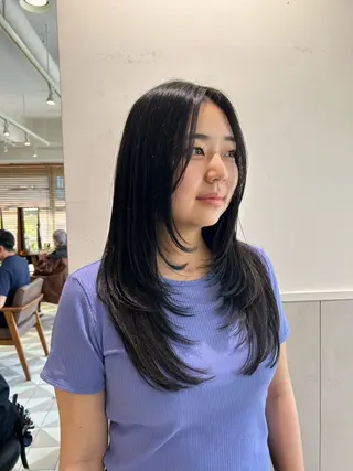ロング 菅沼 紀世/顔周りレイヤーのヘアスタイル