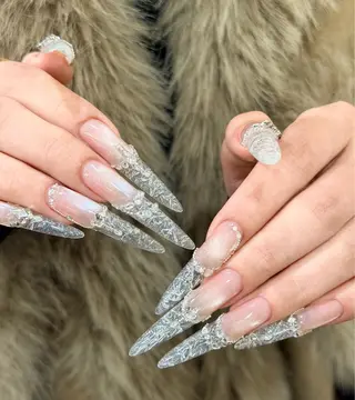 カラー U.mi Nail Salonのネイルデザイン