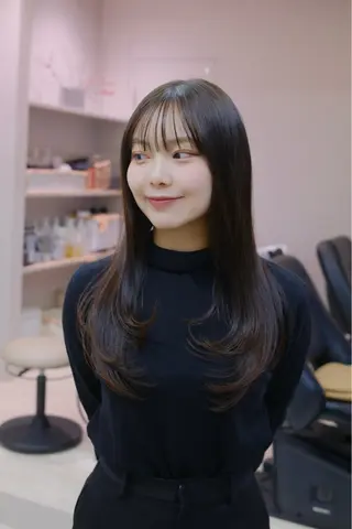 セミロング カラー ヘアアレンジ HEIMER 高木 花音のヘアスタイル