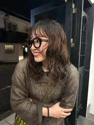 セミロング パーマ 宮前 芽衣のヘアスタイル