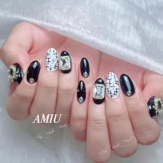 ネイル 🦋 Queenieのネイルデザイン