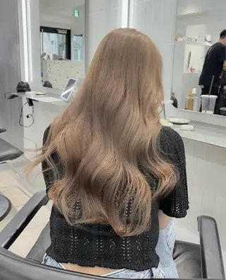 ロング カラー saho😶️️꙳⟡ ミルクティーベージュのヘアスタイル