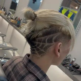 ショート メンズ 朝久 岳志のヘアスタイル