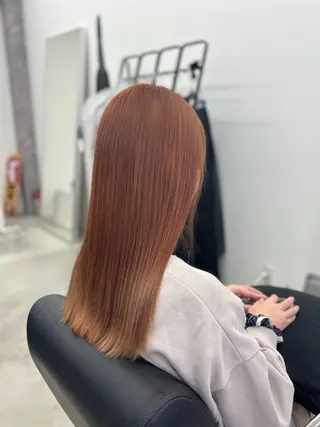 カラー MEMENTO YUZUのヘアスタイル