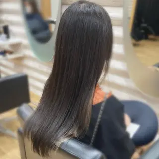 ロング カラー KON｜ごまかさない 艶。酸熱×精密カットのヘアスタイル