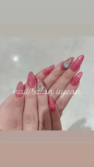 ネイル 鈴木 愛のネイルデザイン