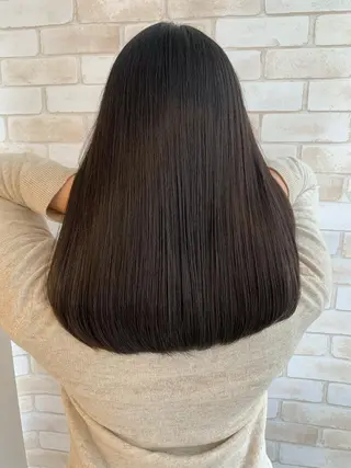 ロング 梅本 有希のヘアスタイル