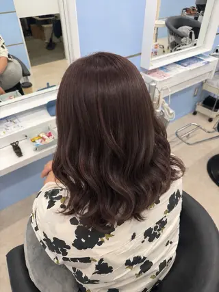 ミディアム カラー MONA NATSUKIのヘアスタイル