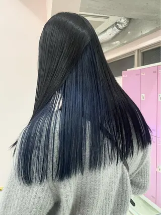 ロング カラー ヘアアレンジ 艶髪 🦋CON🦋のヘアスタイル