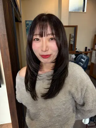 セミロング 箕浦 萌華のヘアスタイル
