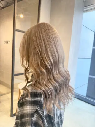ミディアム ハイトーン/うる艶 カラー Mioのヘアスタイル