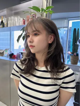 セミロング カラー 新宿ブリーチ カラー美容師YUGOのヘアスタイル