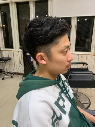 ショート パーマ 鷺谷 玲奈のヘアスタイル