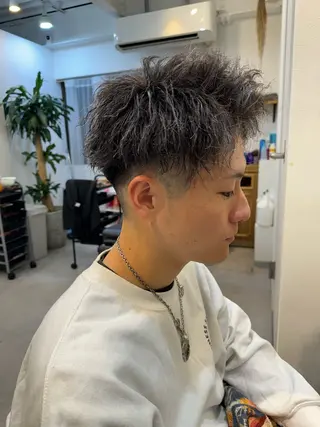 ショート カラー パーマ メンズ 似合う髪型見つけます AYAKAのヘアスタイル