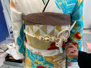 あやか 白髪ぼかしハイライトのヘアスタイル