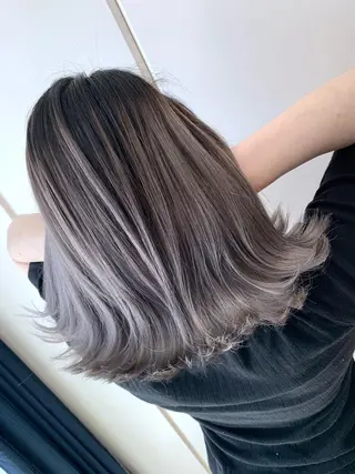 ミディアム 穐田 司樹のヘアスタイル