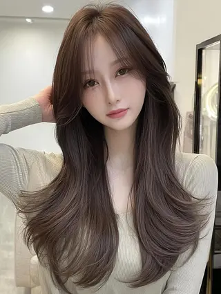 セミロング FOCUS JAPAN4のヘアスタイル