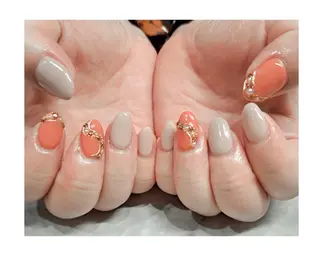 ネイル 長谷川 奈緒美のネイルデザイン