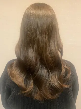 ロング カラー 都甲 純花のヘアスタイル