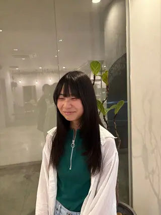 ロング 河田 綺香のヘアスタイル