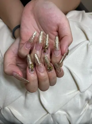 ネイル nail.salon .Reversalのネイルデザイン
