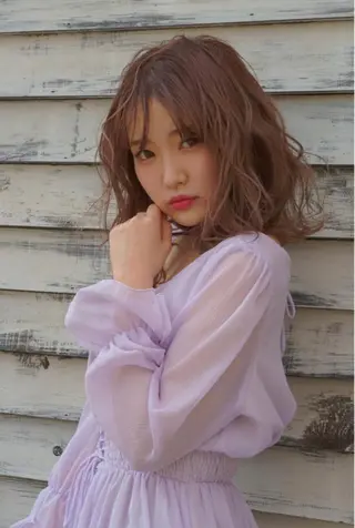 ミディアム カラー Luxbe hakataのヘアスタイル