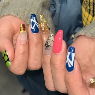 ネイル 🪐富島彩夏 /海外nail🪐のネイルデザイン