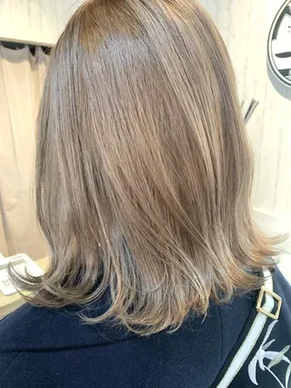 ミディアム カラー 初めてでも失敗しない 透明感カラー Miiのヘアスタイル