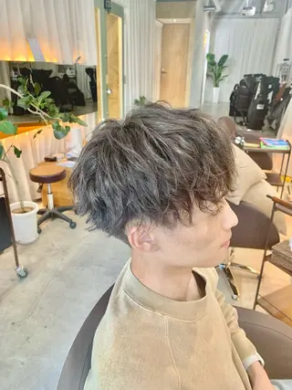 ショート パーマ メンズ 【扱いやすいパーマ】 眞鍋拓己のヘアスタイル