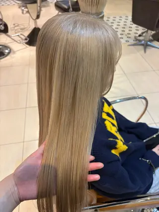 ロング カラー 菊池 菜月のヘアスタイル