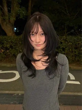 カラー YOKE akaneのヘアスタイル