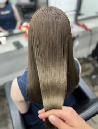 ロング 新宿💜ブリーチ 🩷HIKARUのヘアスタイル