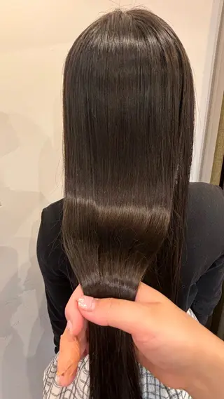 ロング 平出 千尋のヘアスタイル