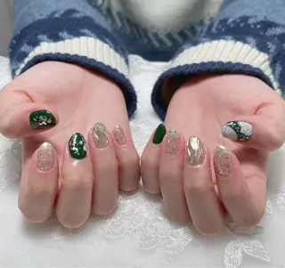 ネイル AURA NAIL 🌟鶴見店のネイルデザイン