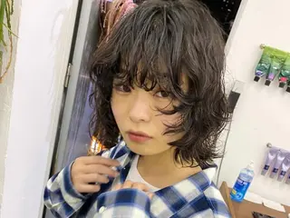 ショート qiieダブルカラー イルミナカラーのヘアスタイル