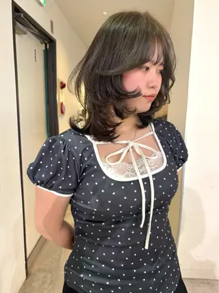 ミディアム カラー mizuki/ピンク ベージュ.レイヤーのヘアスタイル
