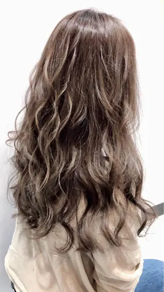 ロング 髪質改善 ami byAbsoのヘアスタイル