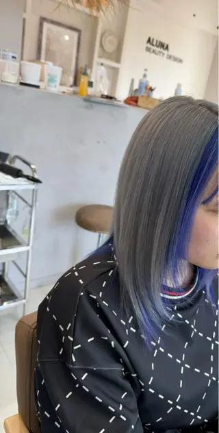 ミディアム 鈴木 妃帆未のヘアスタイル