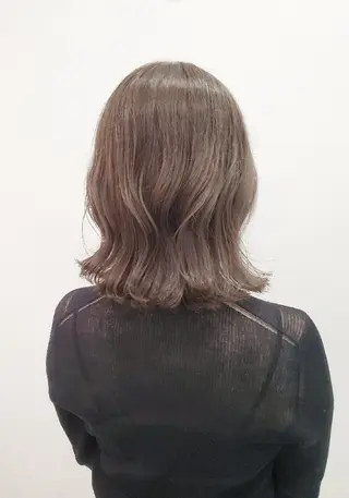 ミディアム カラー 齋藤 愛美のヘアスタイル